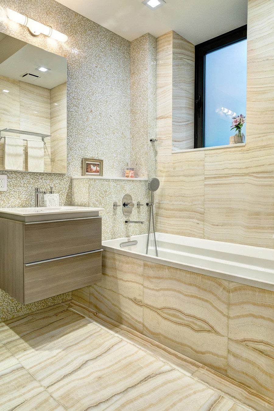 Vanilla Onyx Bathroom 2.jpg