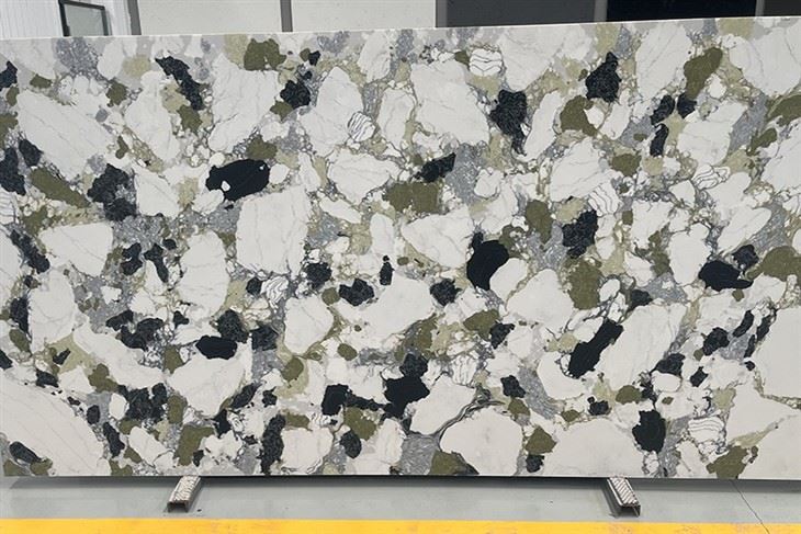 Ice Green Quartz Slab 01